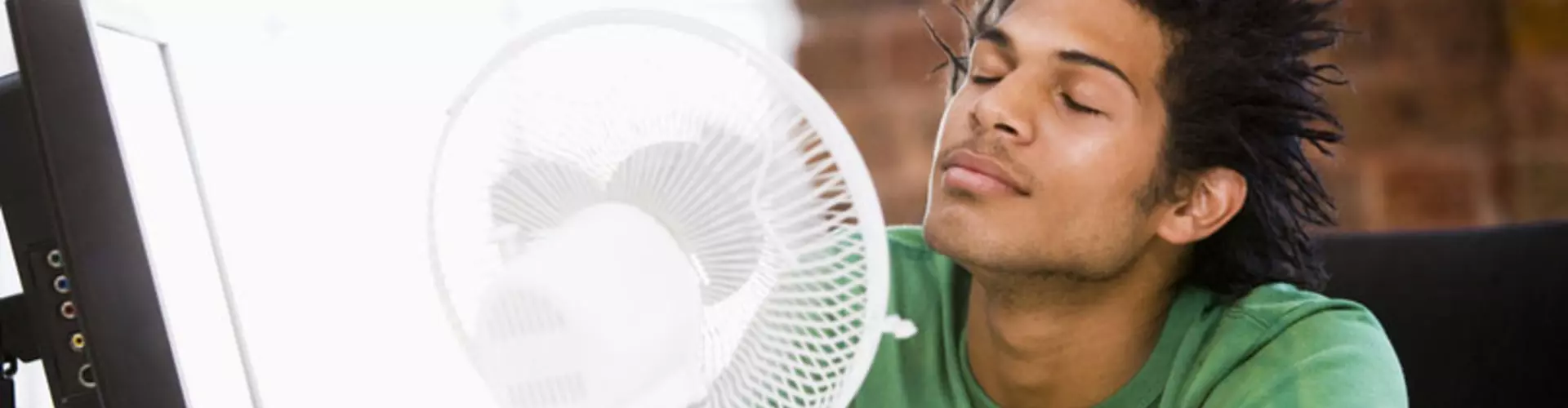 The working woman's guide to dressing professionally when it's blazing hot out The working woman's guide to dressing professionally when it's blazing hot out