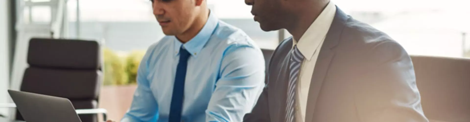 How to become a payroll clerk