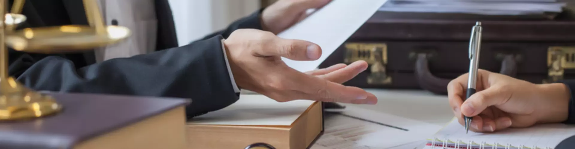 When entrepreneurs should seek legal counsel for their small business When entrepreneurs should seek legal counsel for their small business